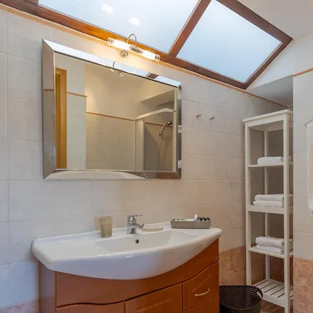 Apartment Tholos Boutique *