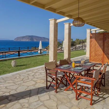 Tholos Boutique *